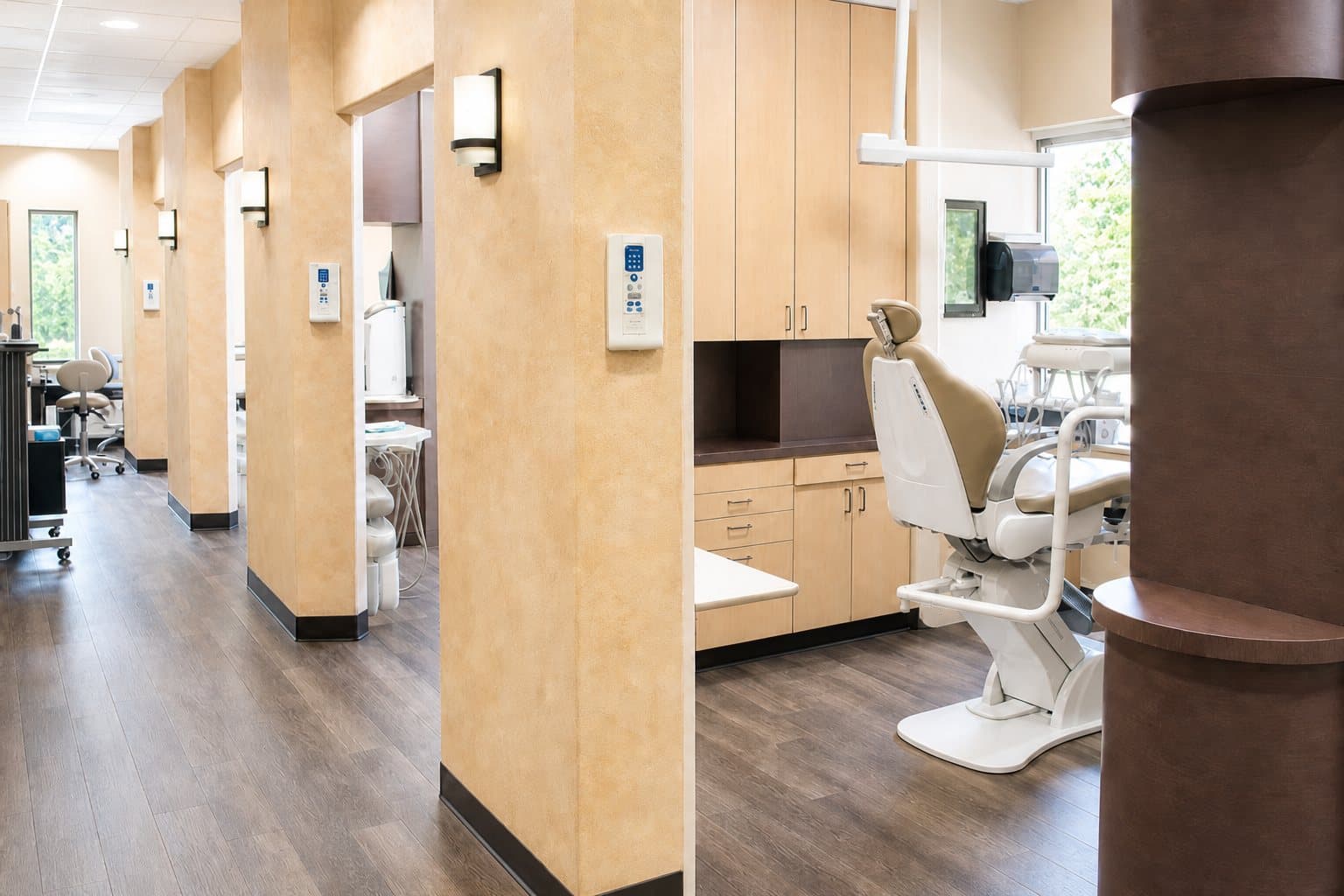 Hallway with several open operatories